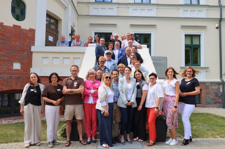 Zdjęcie z warsztatów w Skrzynkach