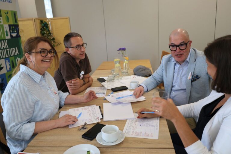 Zdjęcie z warsztatów w Skrzynkach